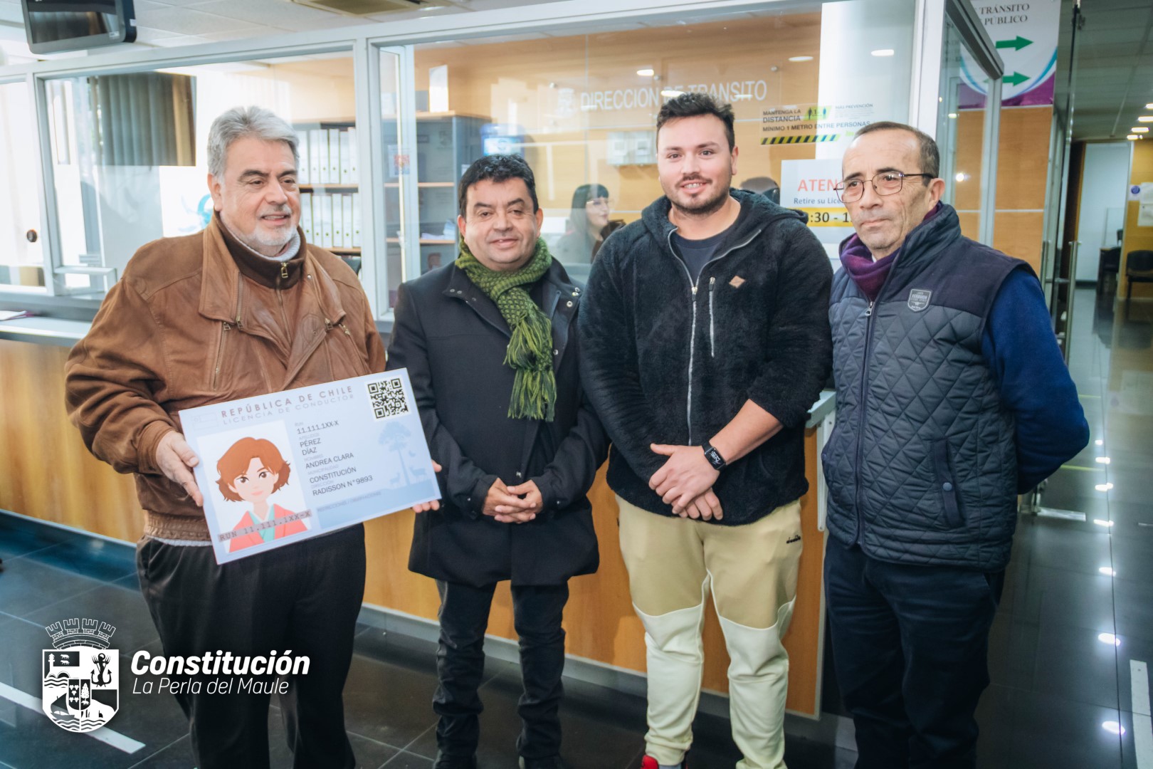 PRIMERA LICENCIA DE CONDUCIR DIGITAL EN CONSTITUCIÓN: HITO EN LA DIRECCIÓN DE TRÁNSITO MUNICIPAL