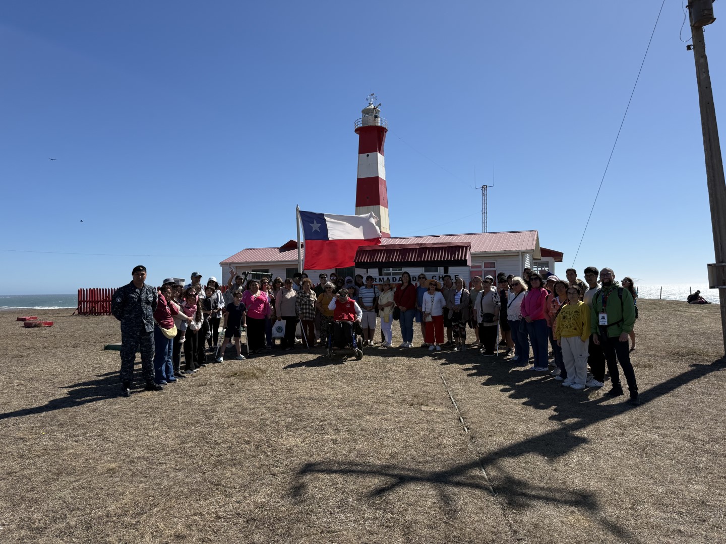 PROGRAMA DE VERANO 2026 DE CONSTITUCIÓN LLEVÓ A VECINOS Y VISITANTES A CONOCER EL FARO CABO CARRANZA EN EXITOSO CITY TOUR